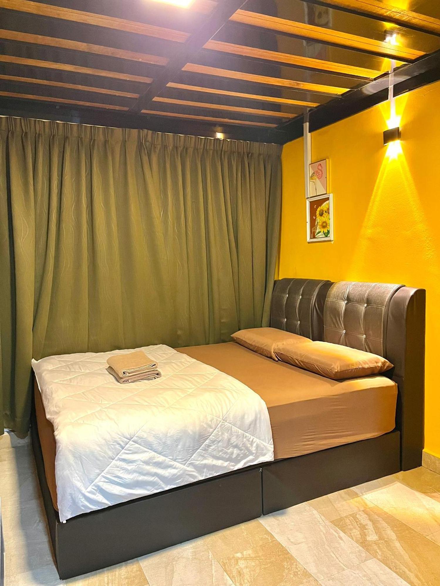 Suza Hostel Tumpat Eksteriør billede